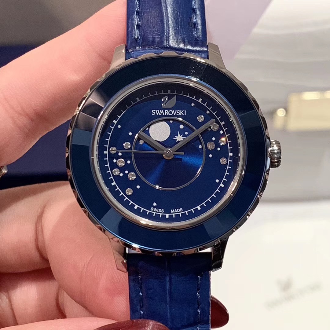 Lacoste OCTEA LUX MOON 登月纪念款系列腕表 神秘银河点缀腕间、洋溢典雅格调