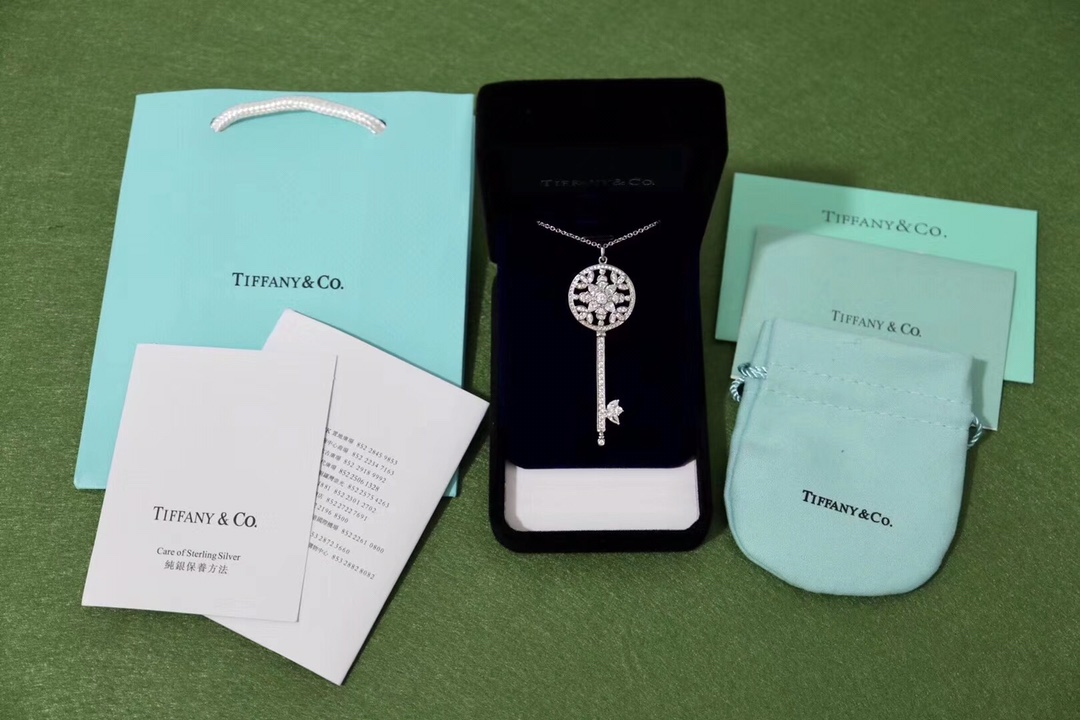 Tiffany & Co. 这些高颜值的钥匙 毛衣链