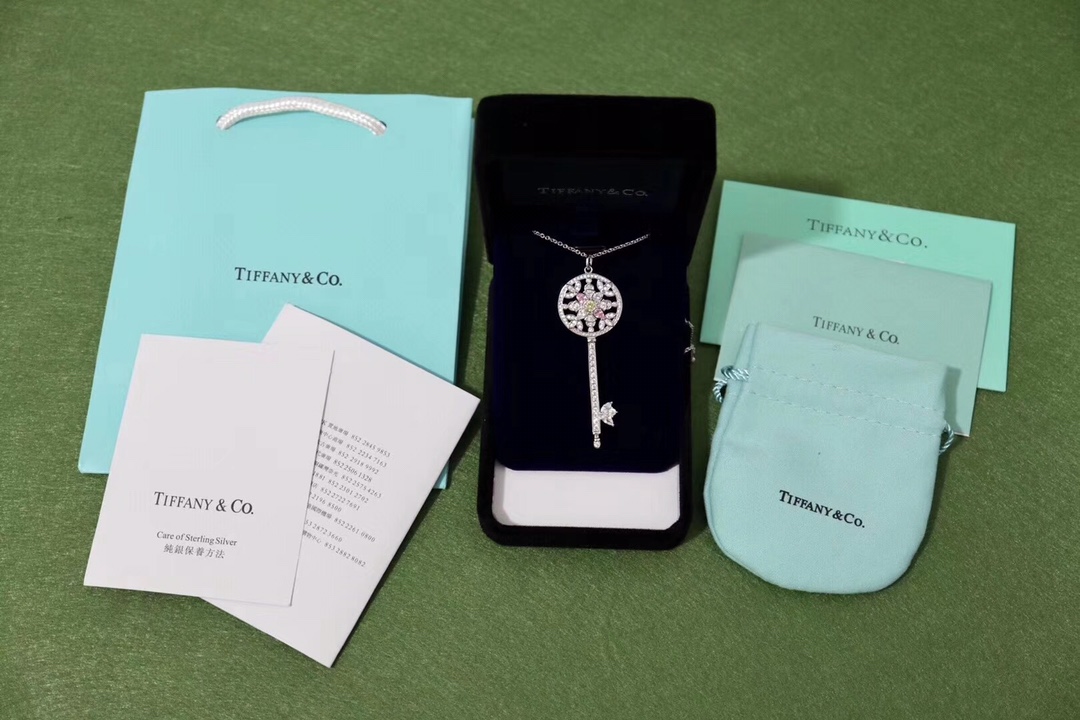 Tiffany & Co. 这些高颜值的钥匙 毛衣链