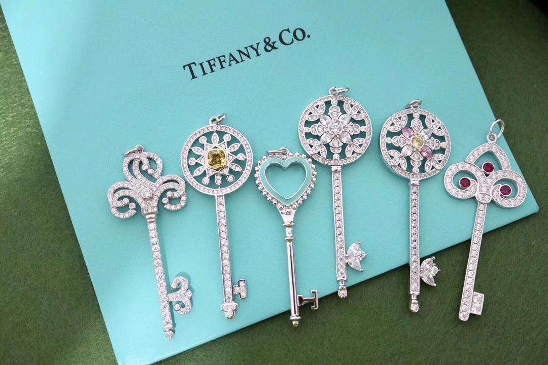 Tiffany & Co. 这些高颜值的钥匙 毛衣链