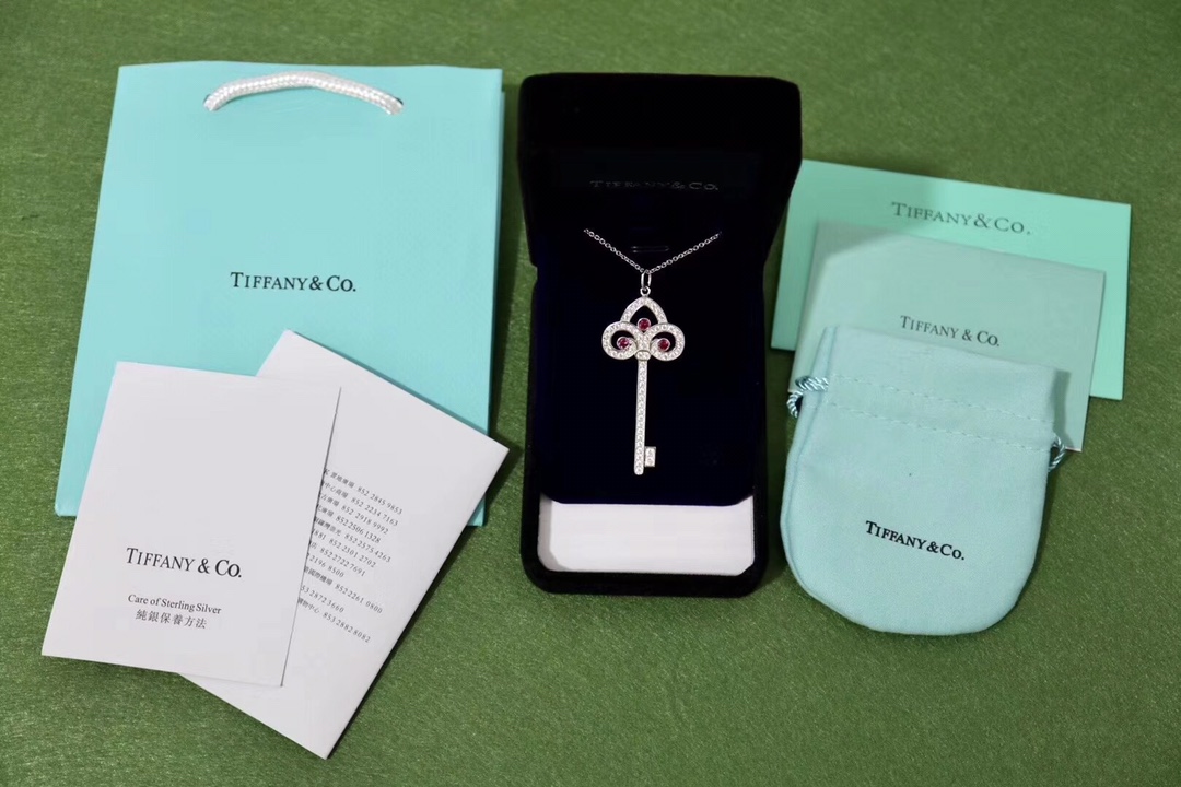 Tiffany & Co. 这些高颜值的钥匙 毛衣链