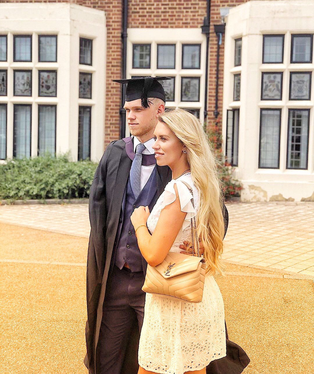 YSL LOULOU 23CM Y型绗缝链条包 494699杏色/银扣