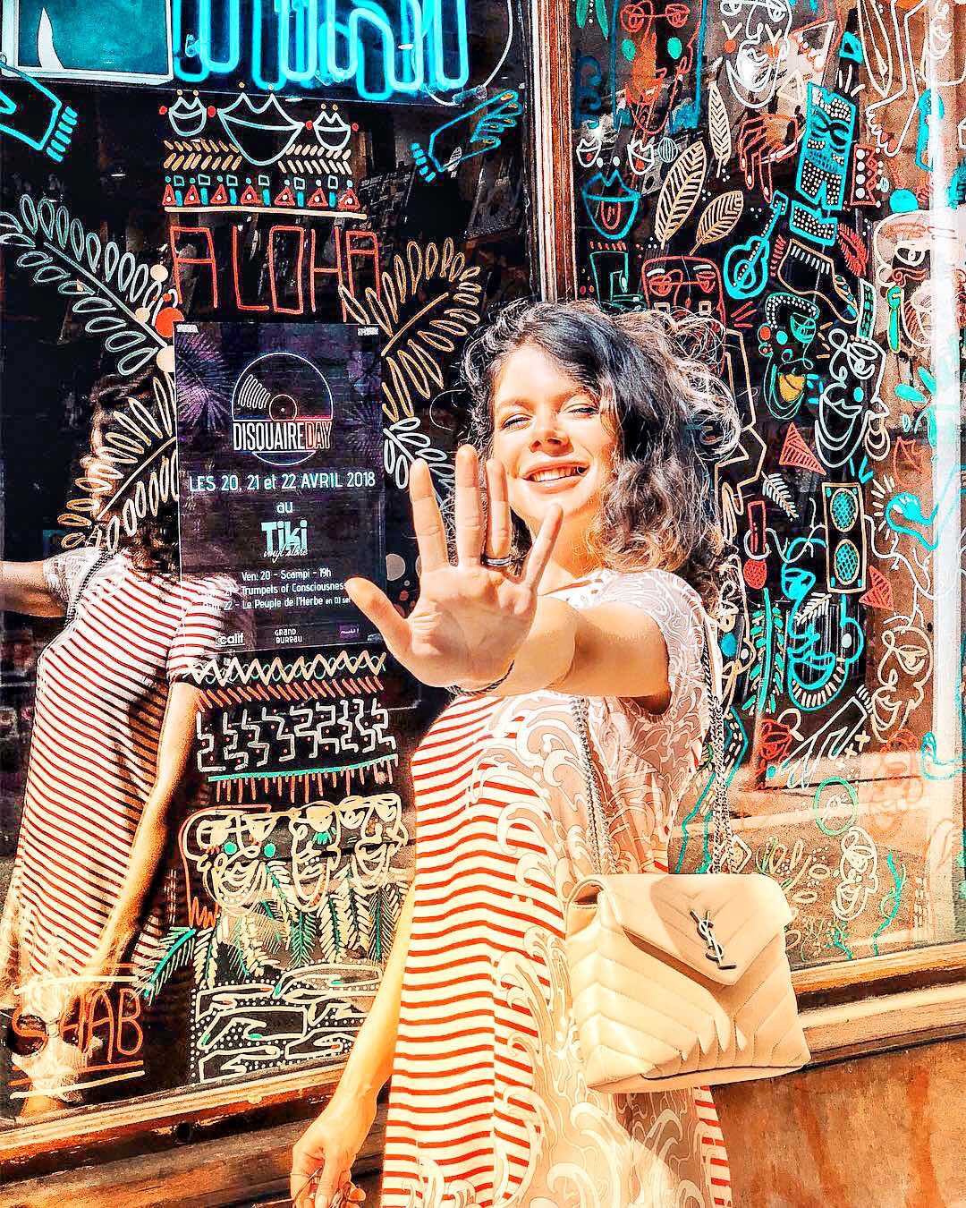 YSL LOULOU 23CM Y型绗缝链条包 494699杏色/银扣