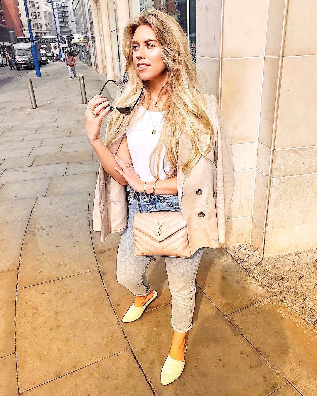 YSL LOULOU 23CM Y型绗缝链条包 494699杏色/银扣