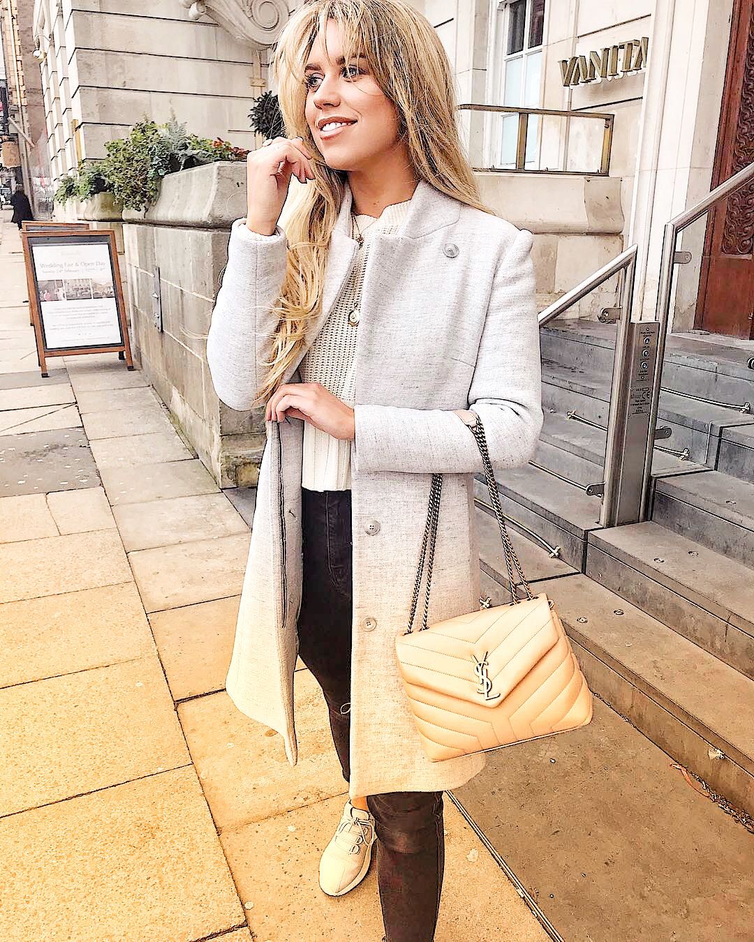 YSL LOULOU 23CM Y型绗缝链条包 494699杏色/银扣