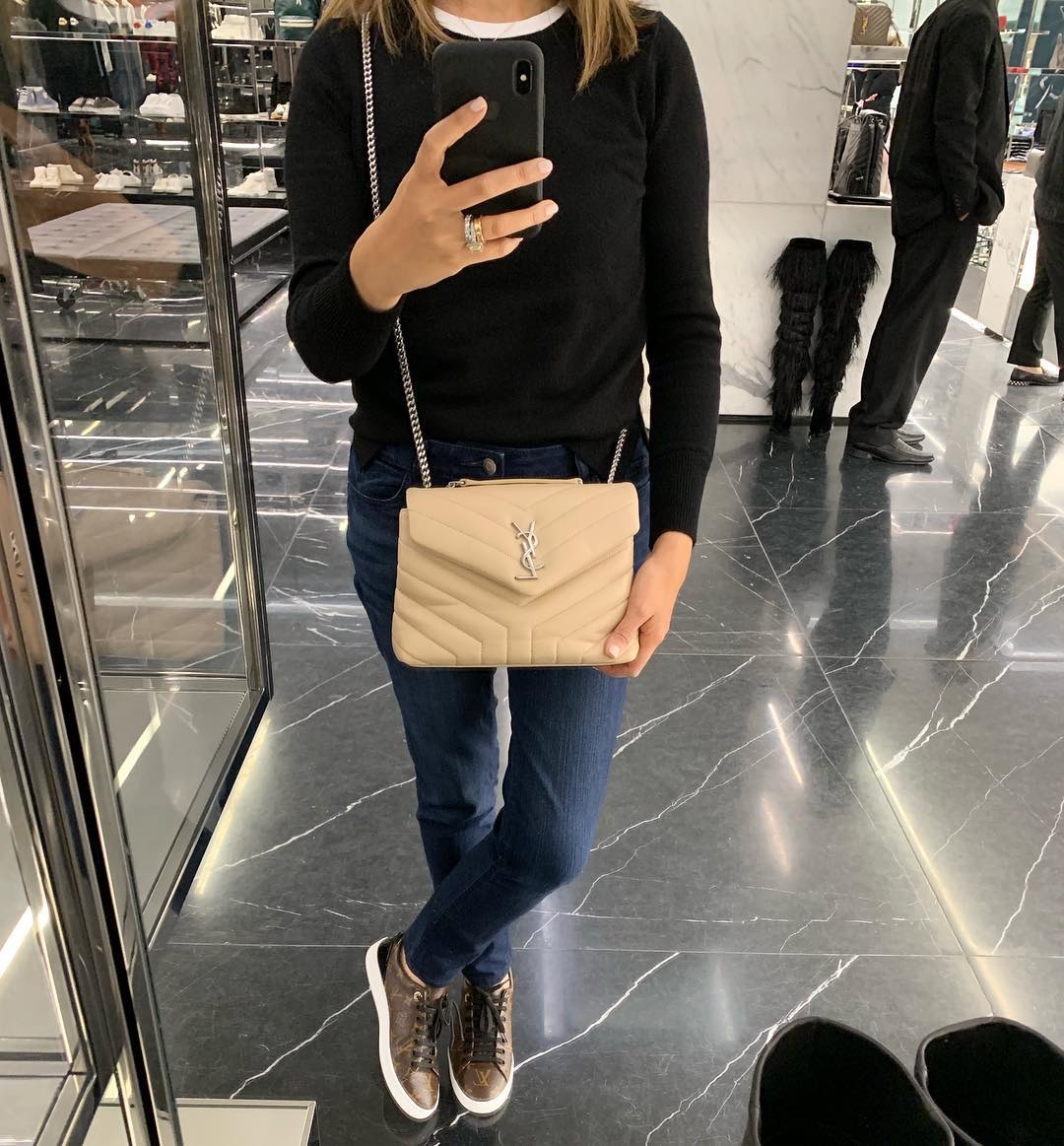 YSL LOULOU 23CM Y型绗缝链条包 494699杏色/银扣