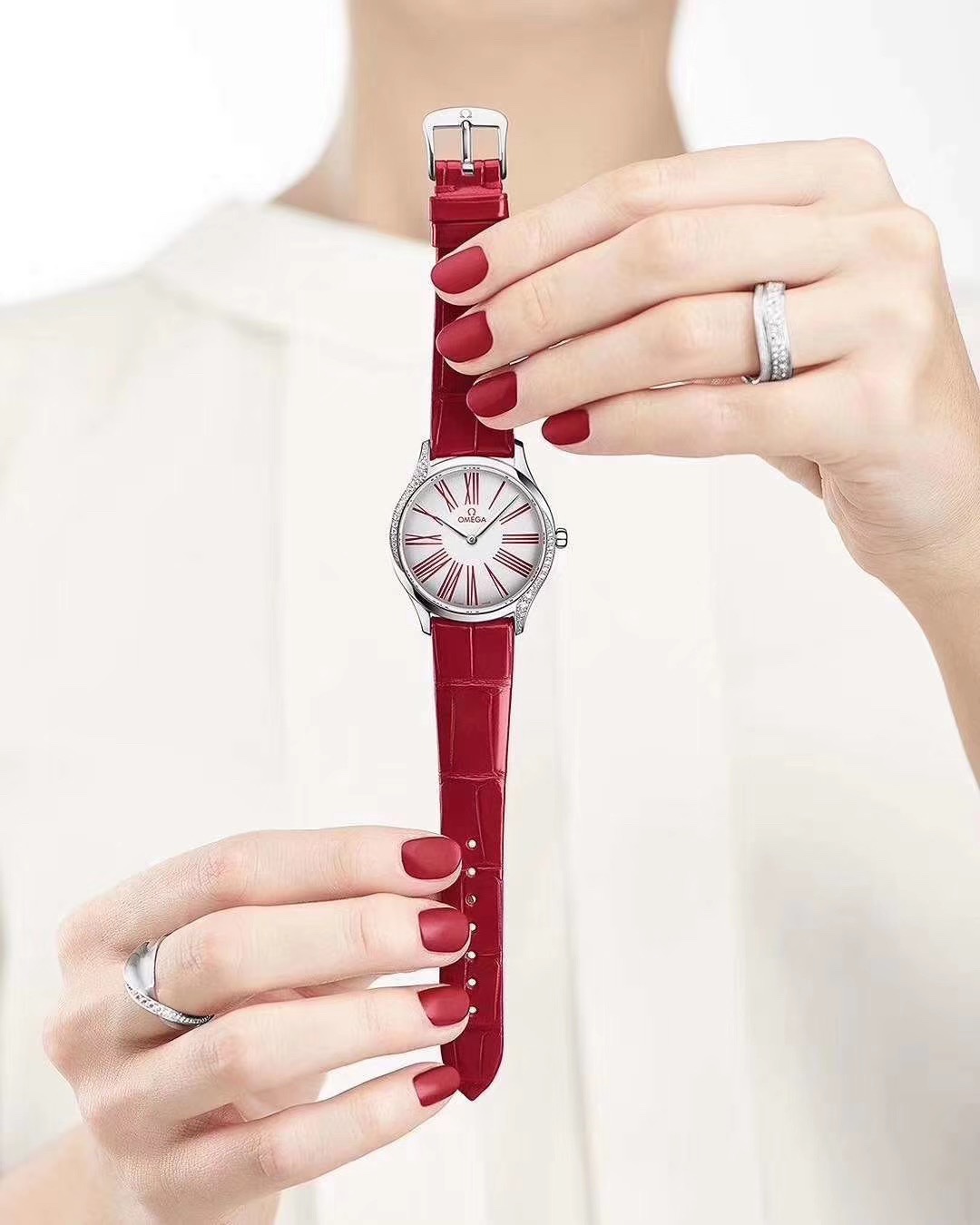 Omega 欧米茄蝶飞名典系列女表