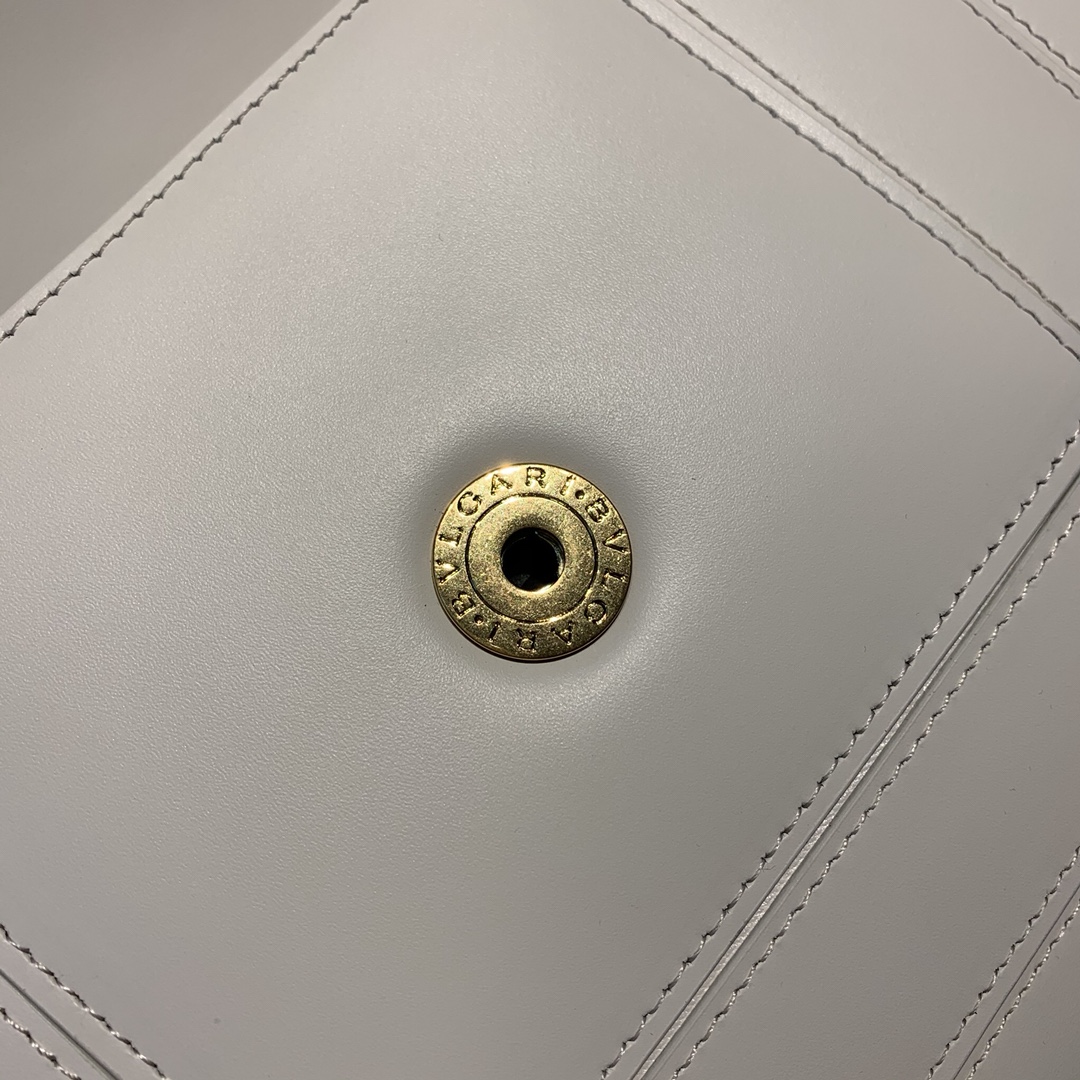 Alexander Wang X BVLGARI 合作限量款三层翻盖斜挎包288620