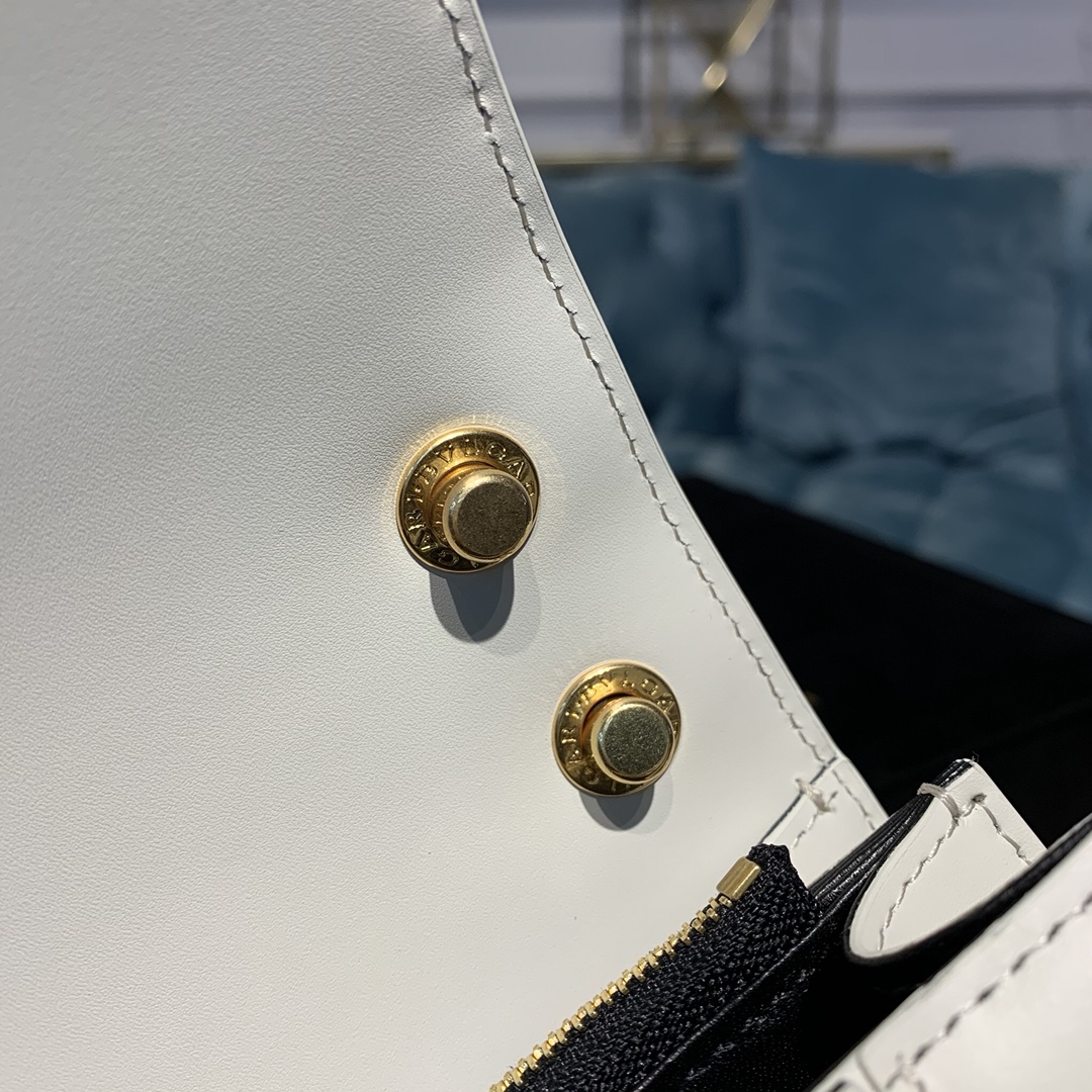 Alexander Wang X BVLGARI 合作限量款三层翻盖斜挎包288620