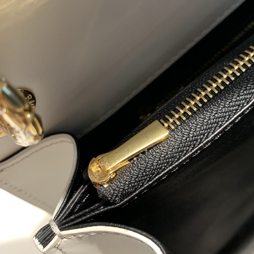 Alexander Wang X BVLGARI 合作限量款三层翻盖斜挎包288620