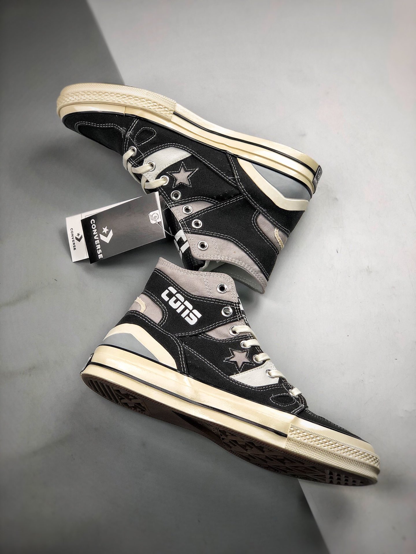 120 Converse Chuck 70 E260 Hi  将篮球鞋 ERX260 和品牌历史最悠久的 Chuck 70 鞋型合二为一