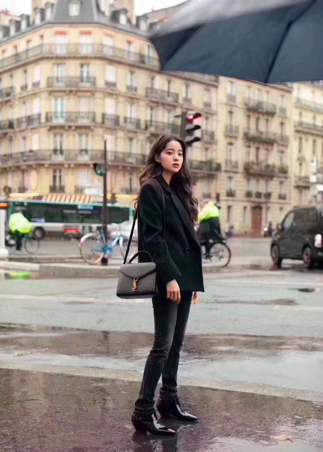 Saint Laurent Ysl CASSANDRA鱼子酱纹手拎包 578000黑色