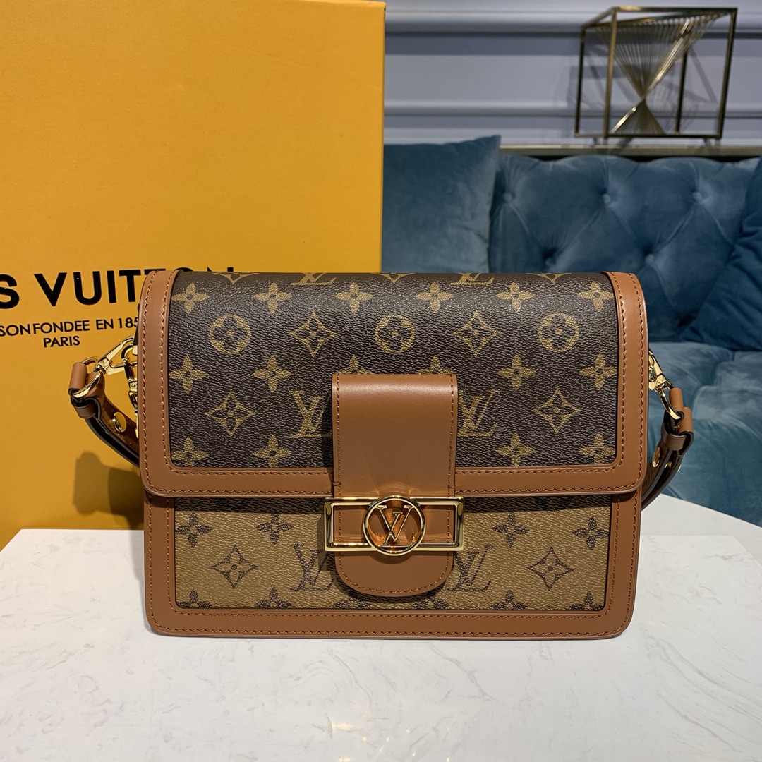 Louis Vuitton LV Dauphine Handbags Messenger Bags Monogram Canvas Spring Collection Fashion M44391