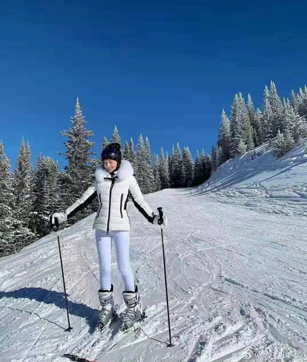 尽欢上新p66090 moncl*r蒙口新款户外滑雪女款羽绒服明星同