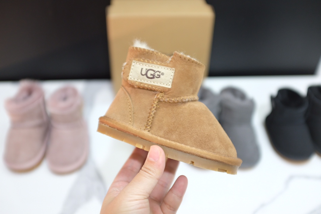 图片[2]-放 UGG婴童款魔术贴雪地靴 尺码：14 15 16 17 18 皮毛一体，保暖舒适☁️ 橡胶大底，耐磨防滑✔️.. 婴童款，保护稚嫩脚丫❄️-选品中心