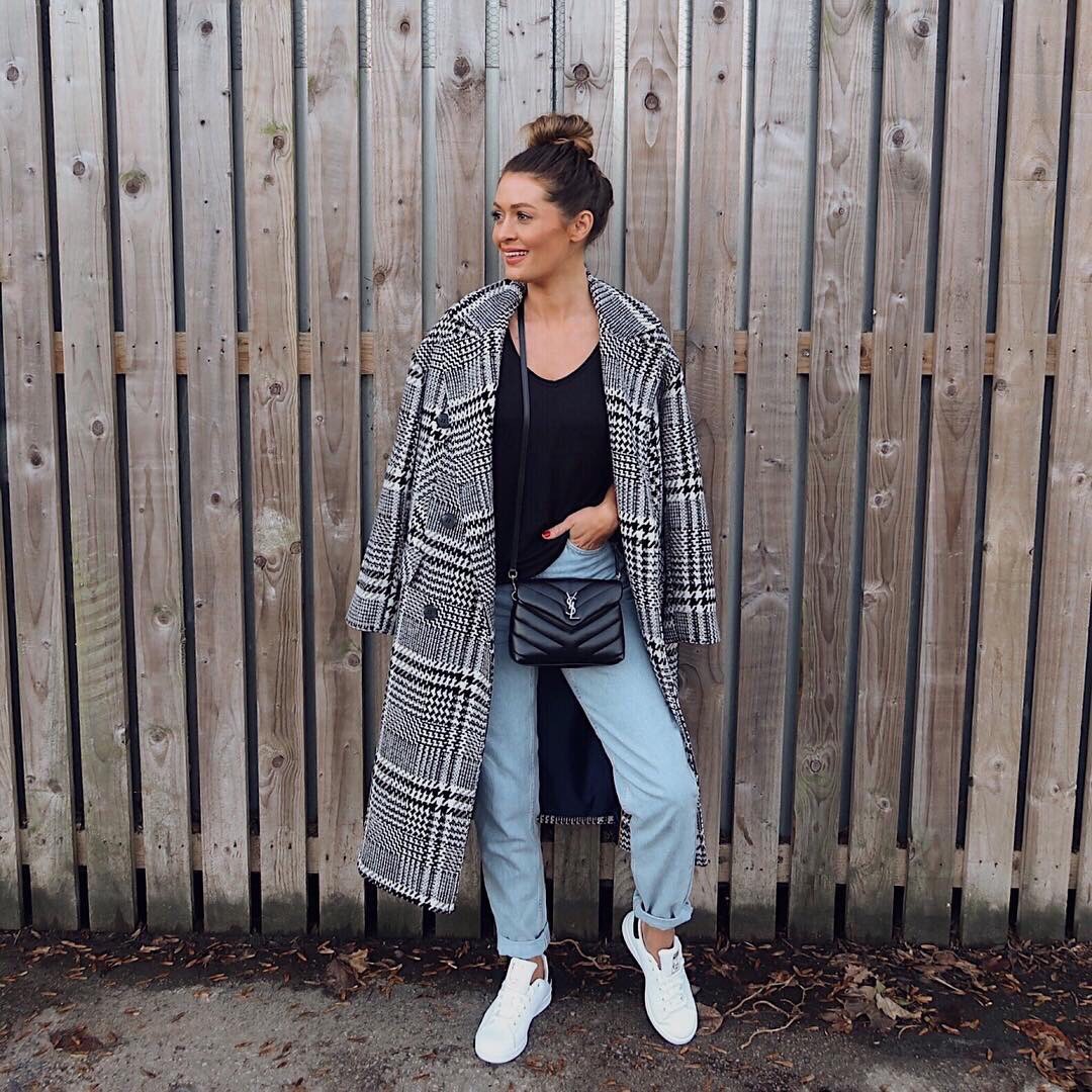 YSL LouLou 20CM 迷你斜挎包 467072黑色/银扣