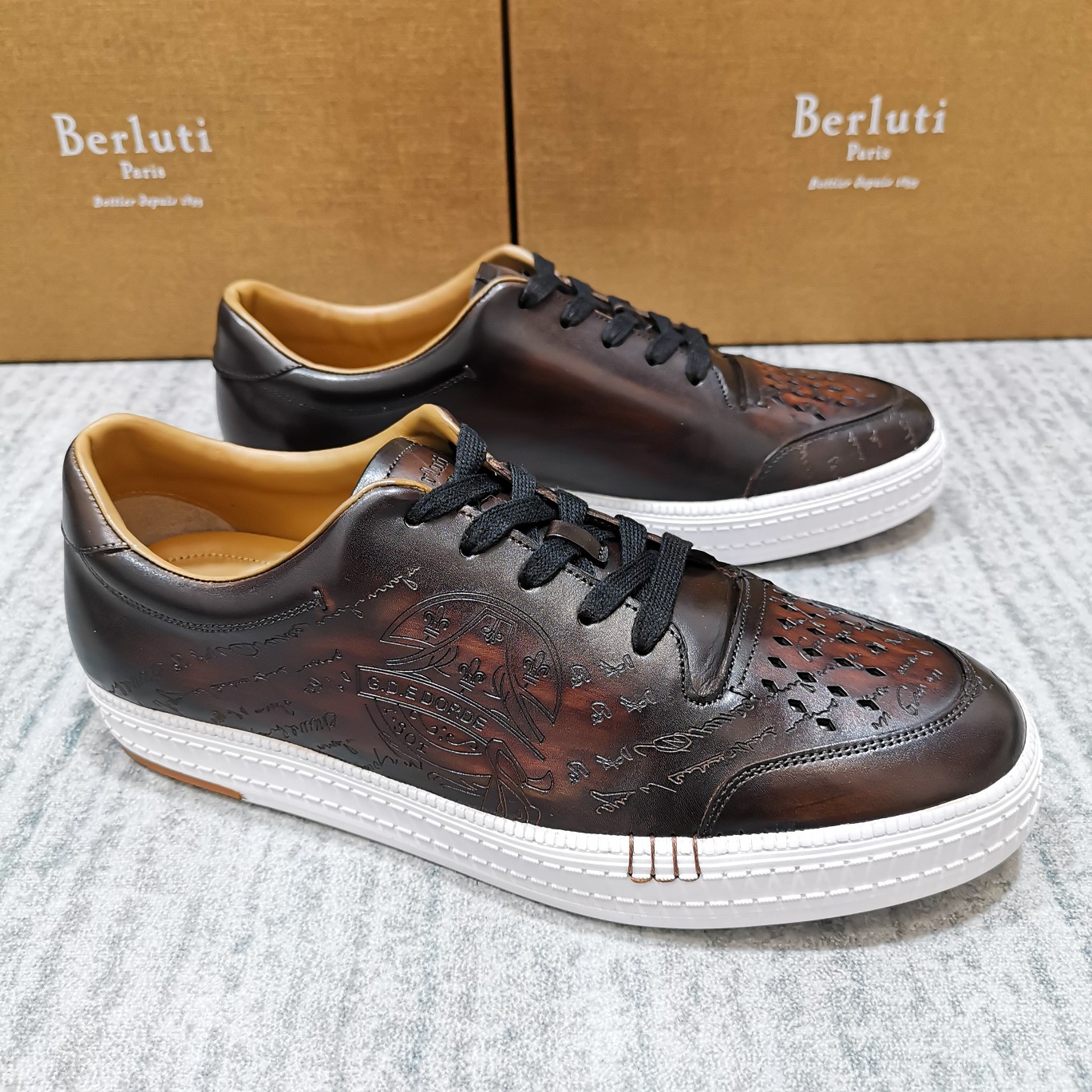 💋 💍 BERLU**布鲁提 PLAYTIME PALERMO 运动鞋  一片式皮质鞋 鞋面上手工缝有间
