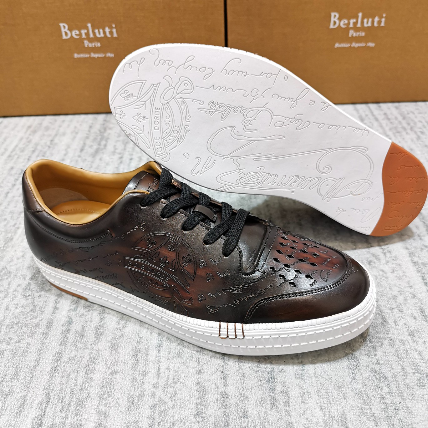 💋 💍 BERLU**布鲁提 PLAYTIME PALERMO 运动鞋  一片式皮质鞋 鞋面上手工缝有间