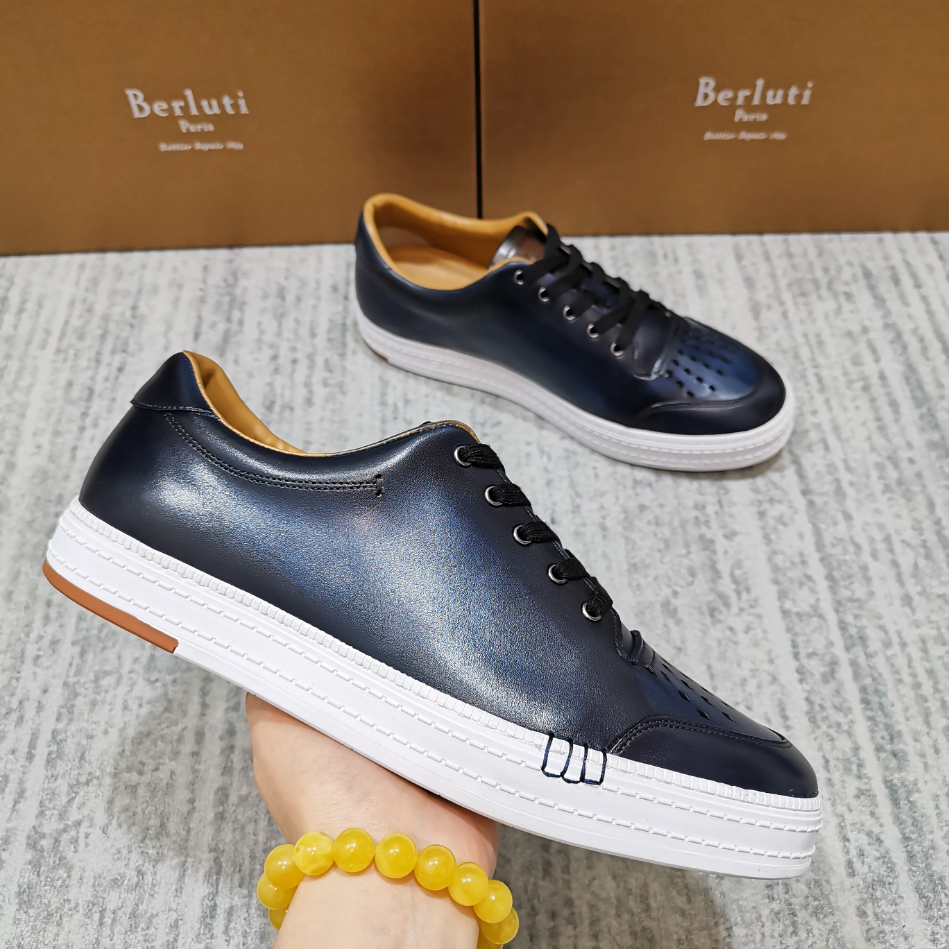 💋 💍BERLU** 布鲁提 PLAYTIME PALERMO 运动鞋  一片式皮质鞋 鞋面上手工缝有间