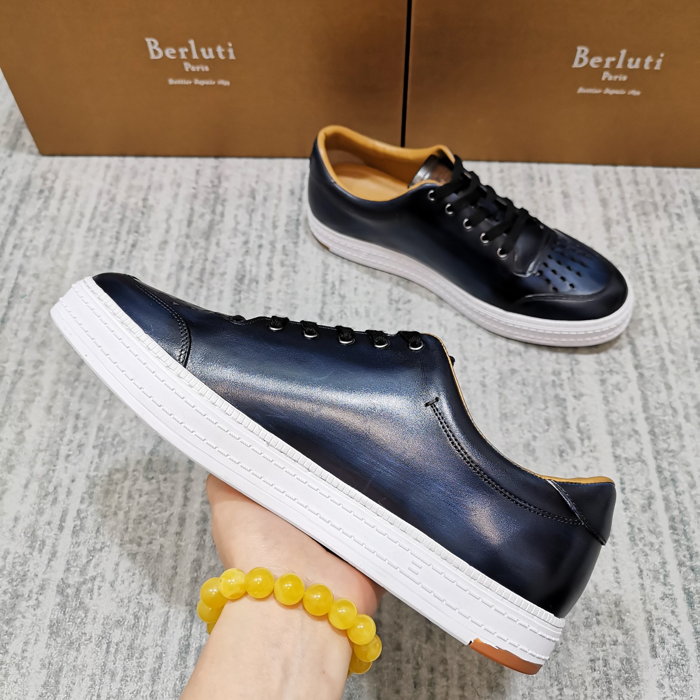 💋 💍BERLU** 布鲁提 PLAYTIME PALERMO 运动鞋  一片式皮质鞋 鞋面上手工缝有间