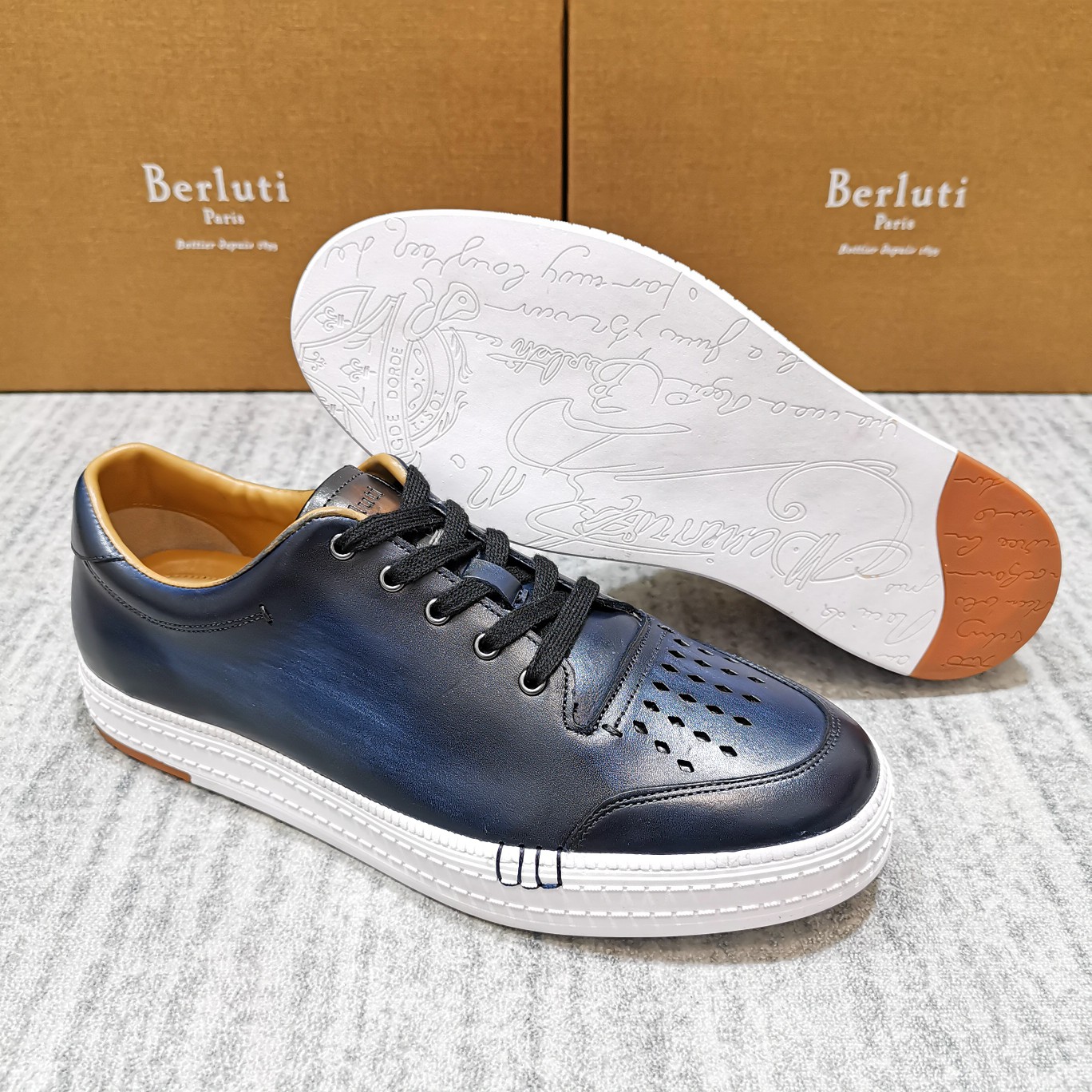 💋 💍BERLU** 布鲁提 PLAYTIME PALERMO 运动鞋  一片式皮质鞋 鞋面上手工缝有间