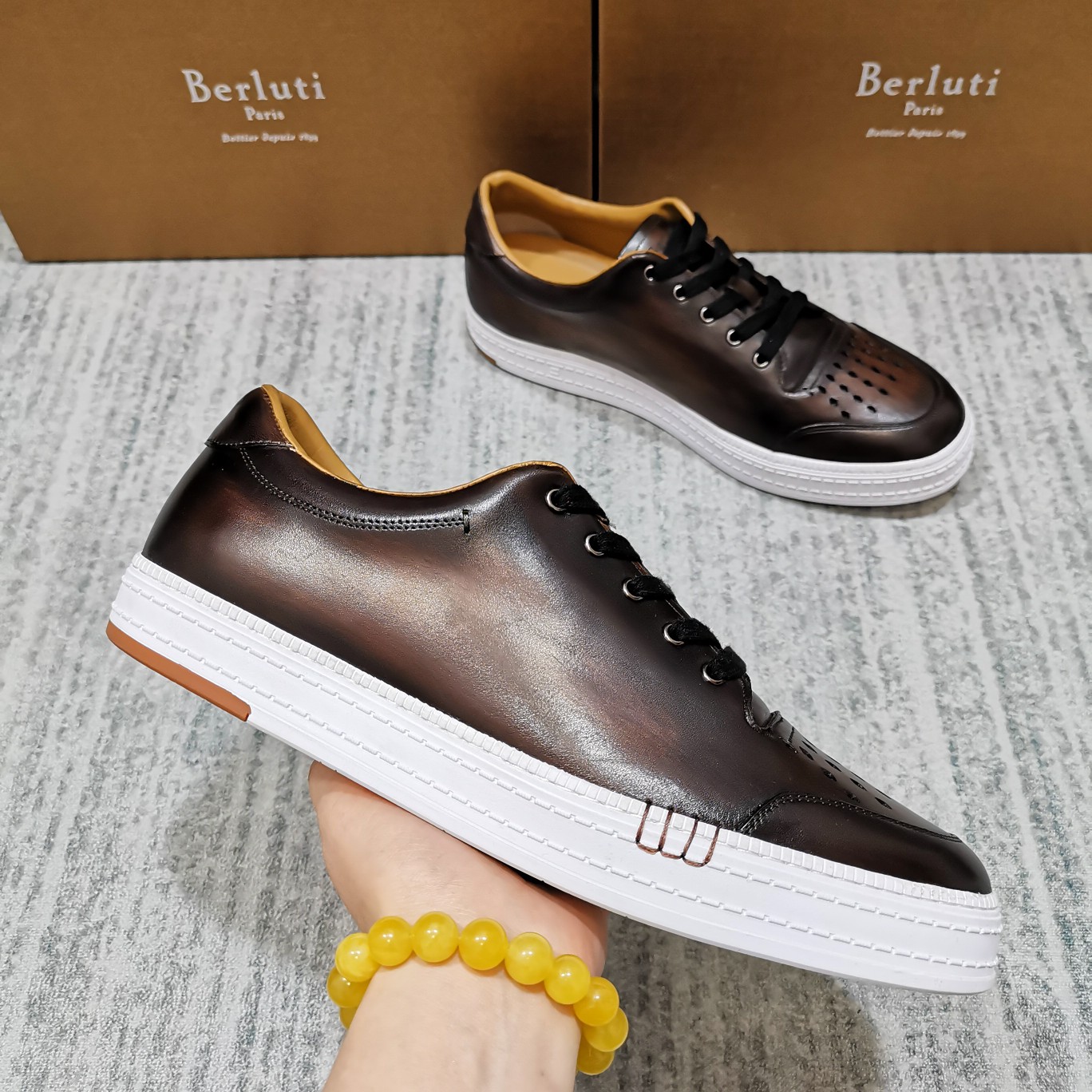 💋 💍 BERLU**  布鲁提 PLAYTIME PALERMO 运动鞋  一片式皮质鞋 鞋面上手工缝