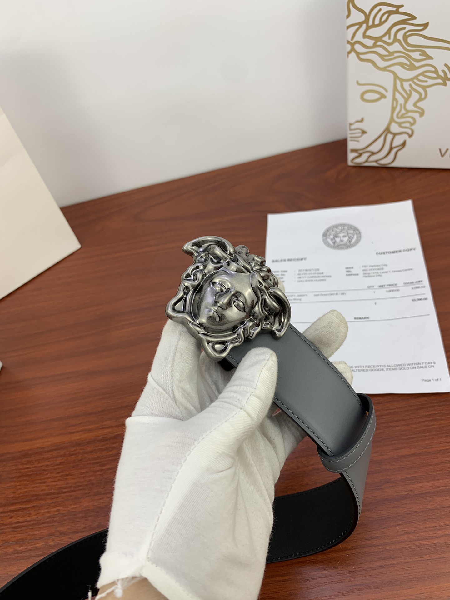 VERSACE 范思哲 新款平纹/双面头层 采用精挑细选进口牛皮 4 0 cm