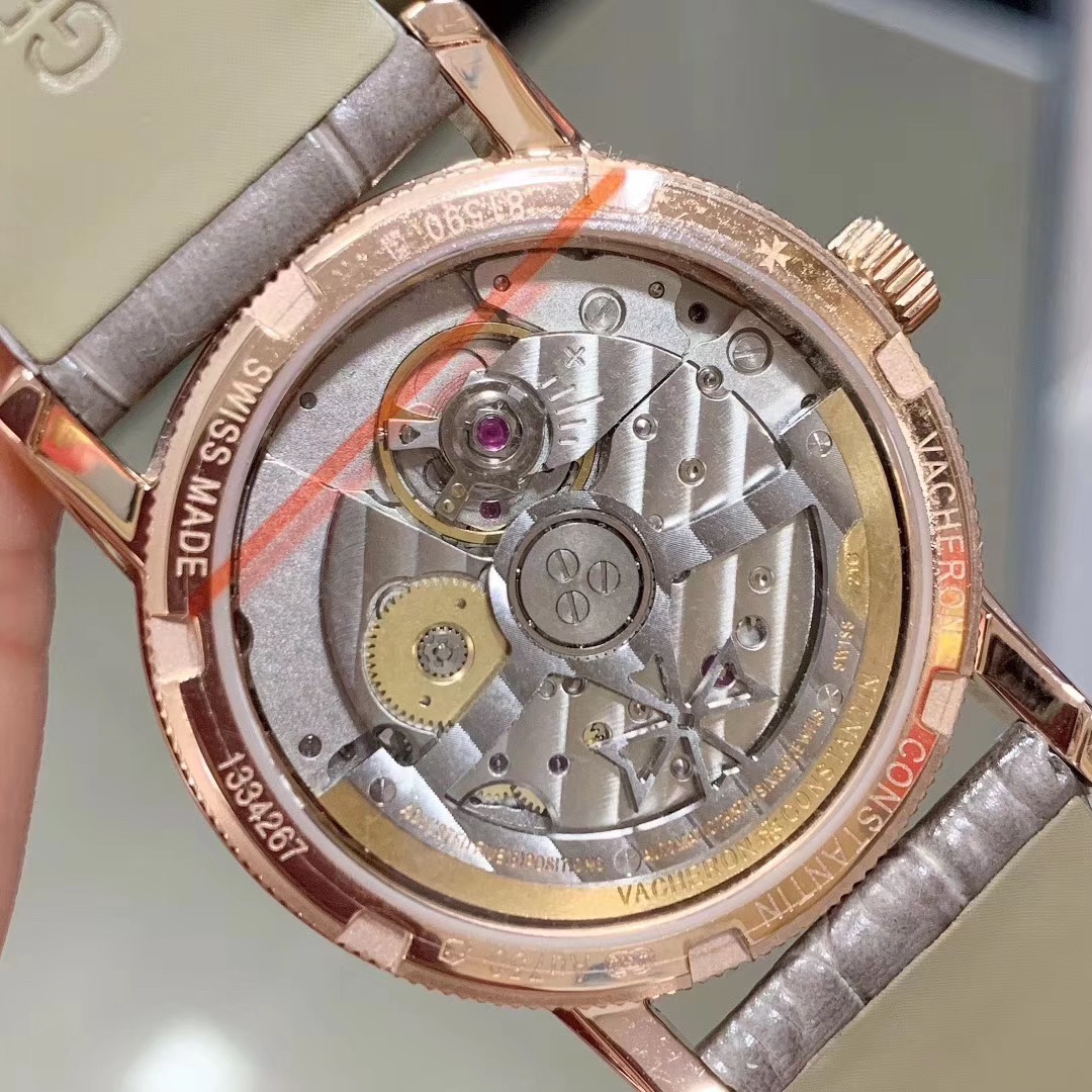Vacheron Constantin 江诗丹顿女款传袭系列腕表，终于来了，颜色非常独特，很薄