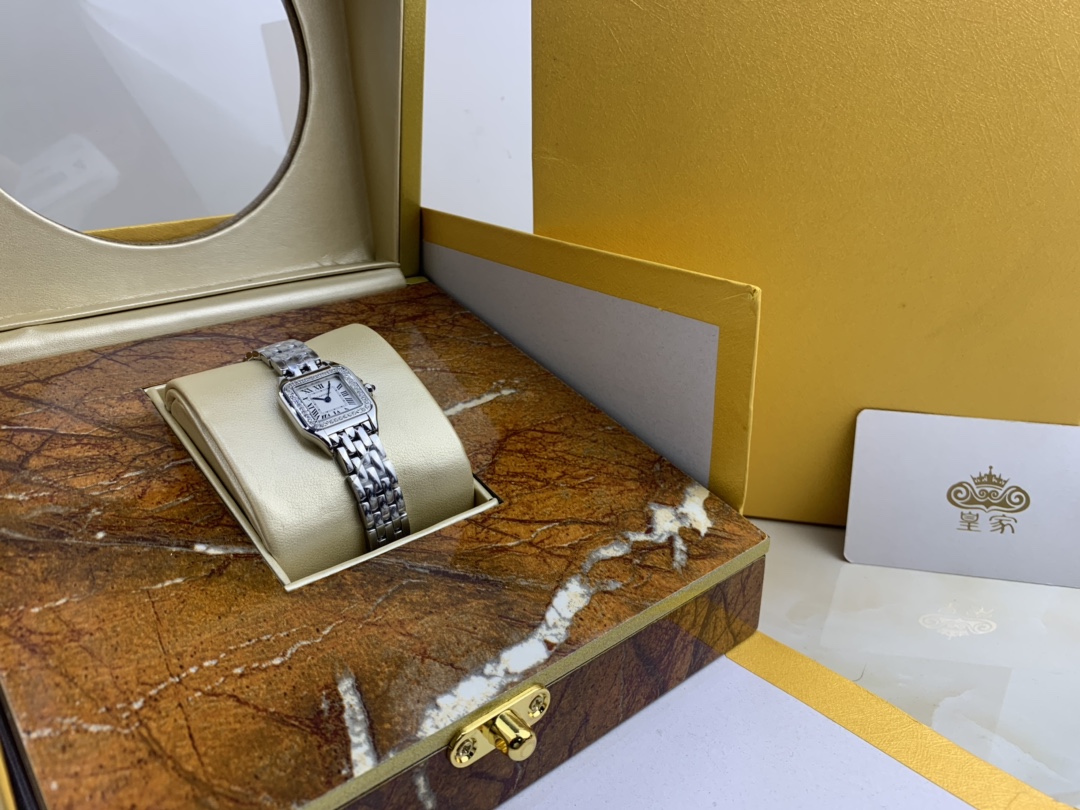 Cartier 皇家 卡地亚猎豹PANTHERE DE CARTIER系列女款镶钻腕表