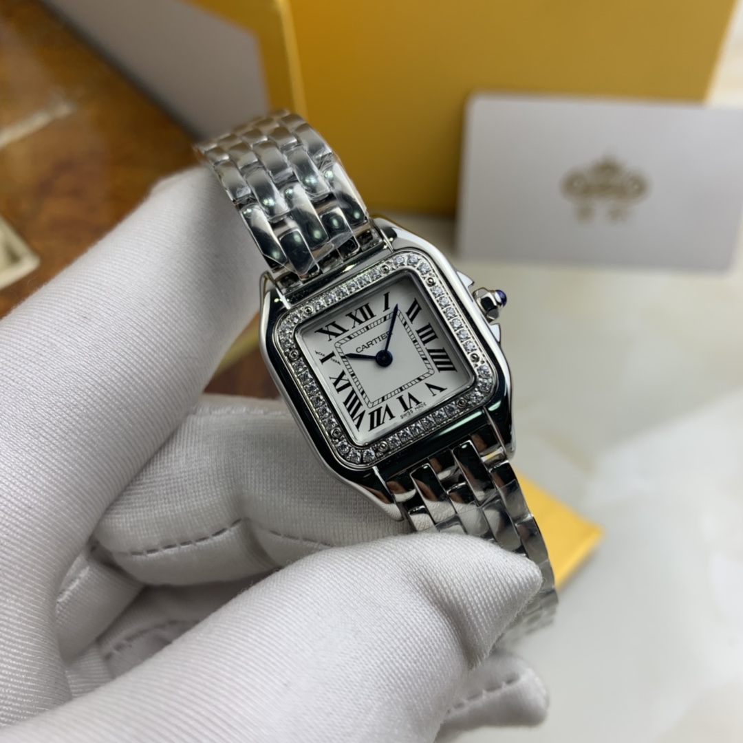 Cartier 皇家 卡地亚猎豹PANTHERE DE CARTIER系列女款镶钻腕表