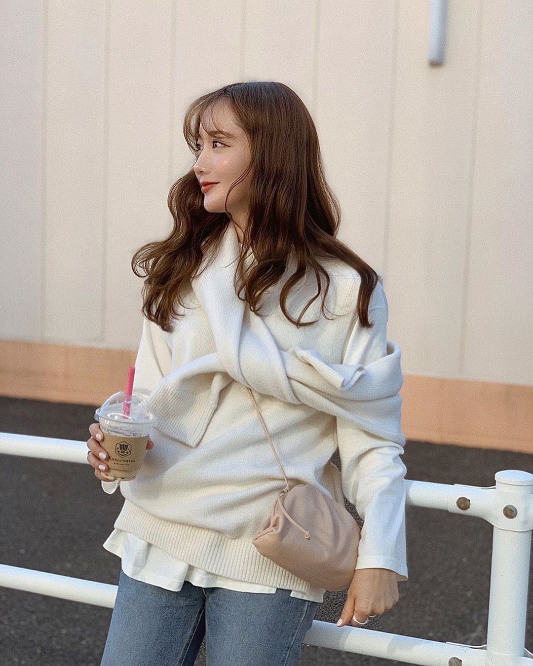 Bottega Veneta ๐๐๐ ๐๐๐๐ ๐๐๐๐พ๐ 22CM ไบๆตๅ
585852ๅฅถ่ถ่ฒ