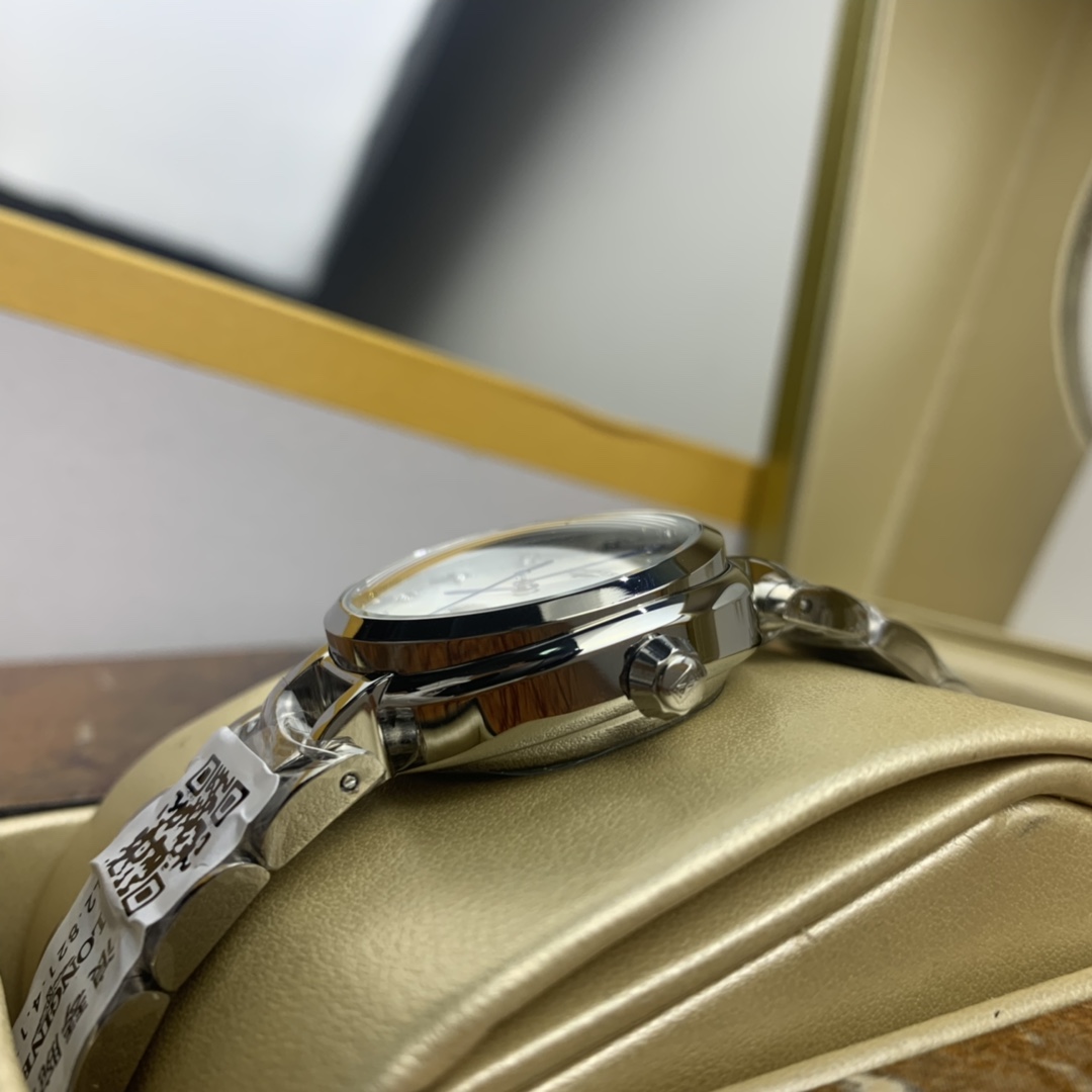 Longines 皇家 浪琴心月女款月相腕表