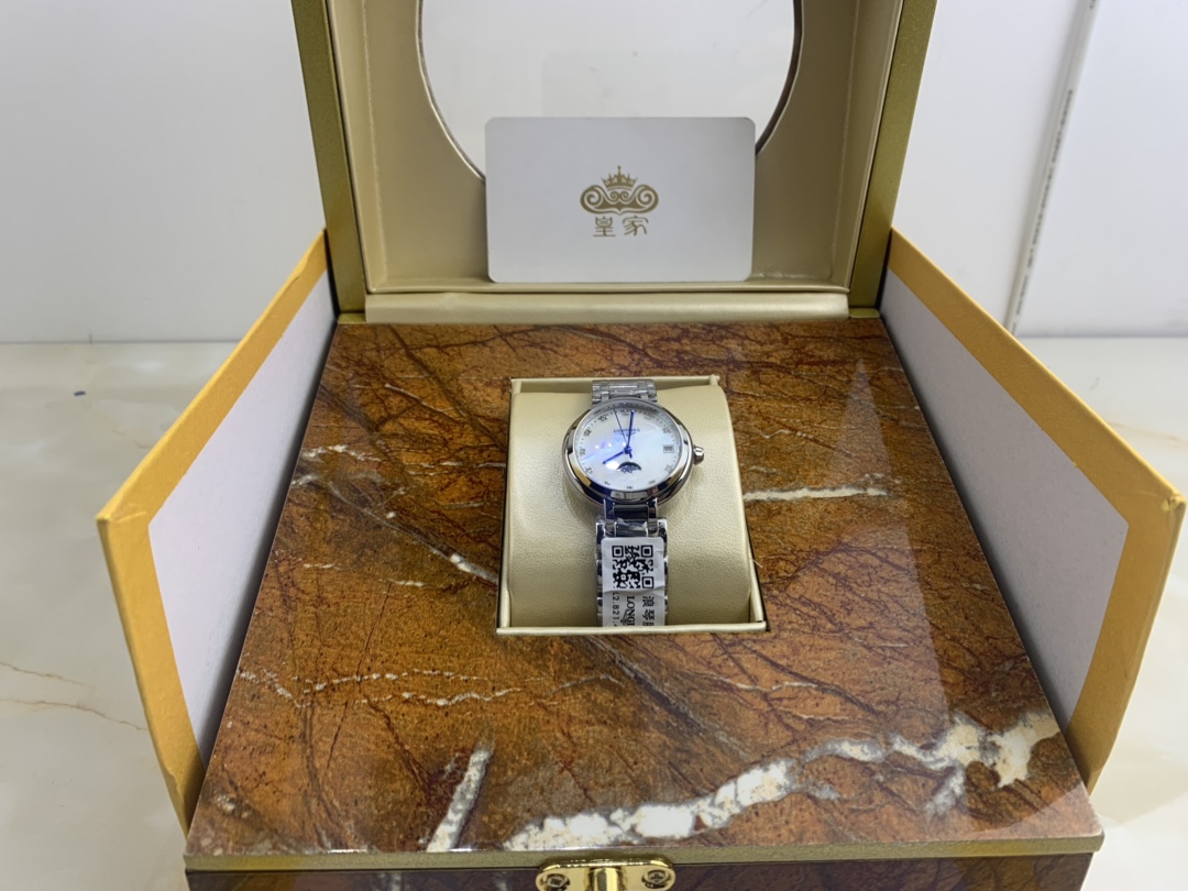 Longines 皇家 浪琴心月女款月相腕表