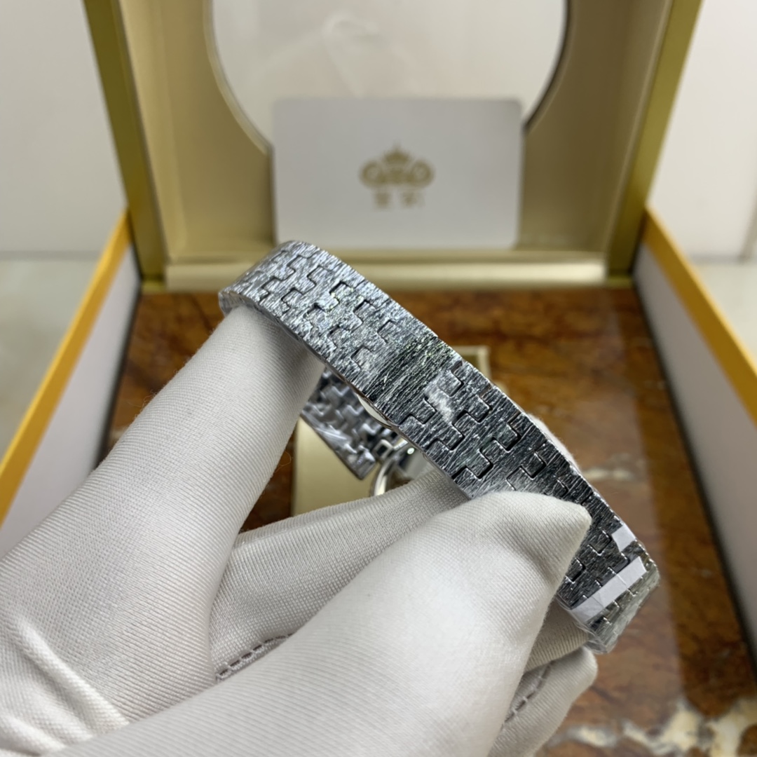 Chopard 皇家 萧邦L’HEURE DU DIAMANT至臻腕表