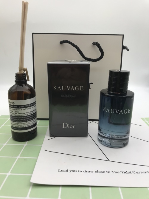 Dior Sauvage Eau de Toilette for Men - Aromatic and Woody Fragrance 1 Dior Sauvage Eau de Toilette for Men - Aromatic and Woody Fragrance