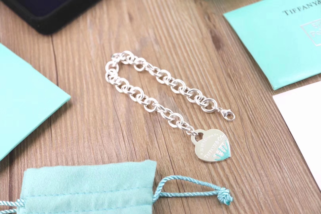 Tiffany & Co. 蒂芙尼Tiffany & Co. 珐琅心型泼墨手链