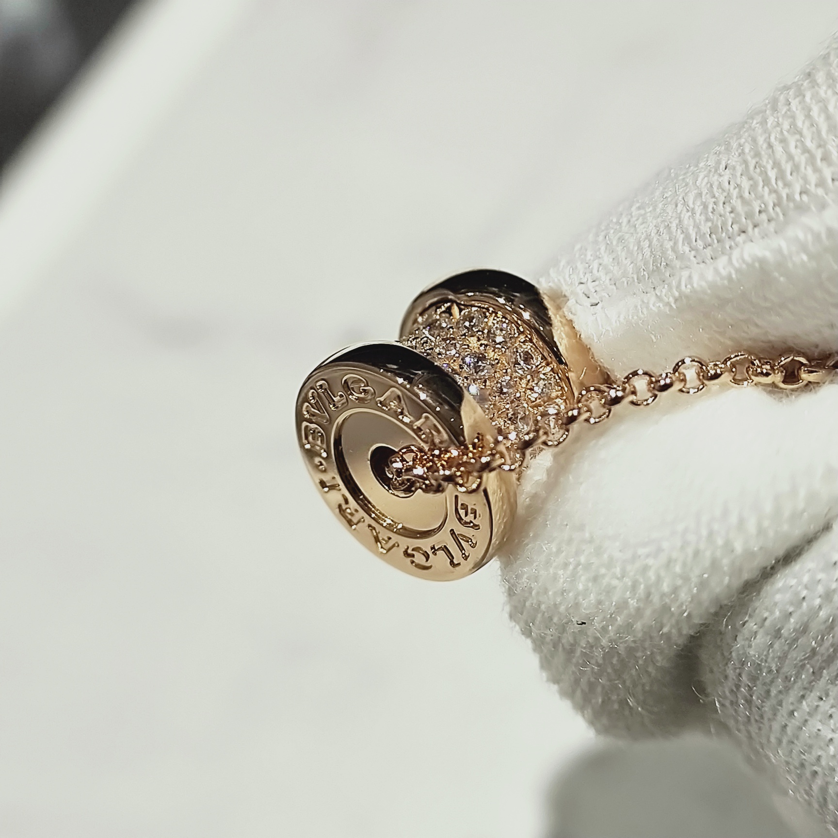 批发价💰145
🎀经典小蛮腰 
购zp开发，支持任何🆚
实物拍摄，细节完美
钢印字印精美
项链  手链 
 现货🌷
现货🌷