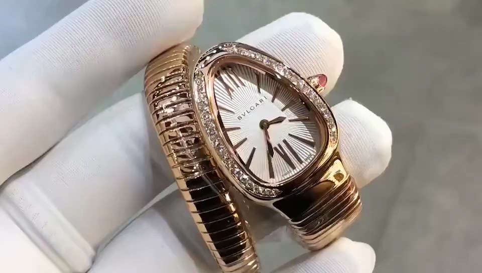Bvlgari 宝格丽蛇形钢带镶钻女表视频欣赏