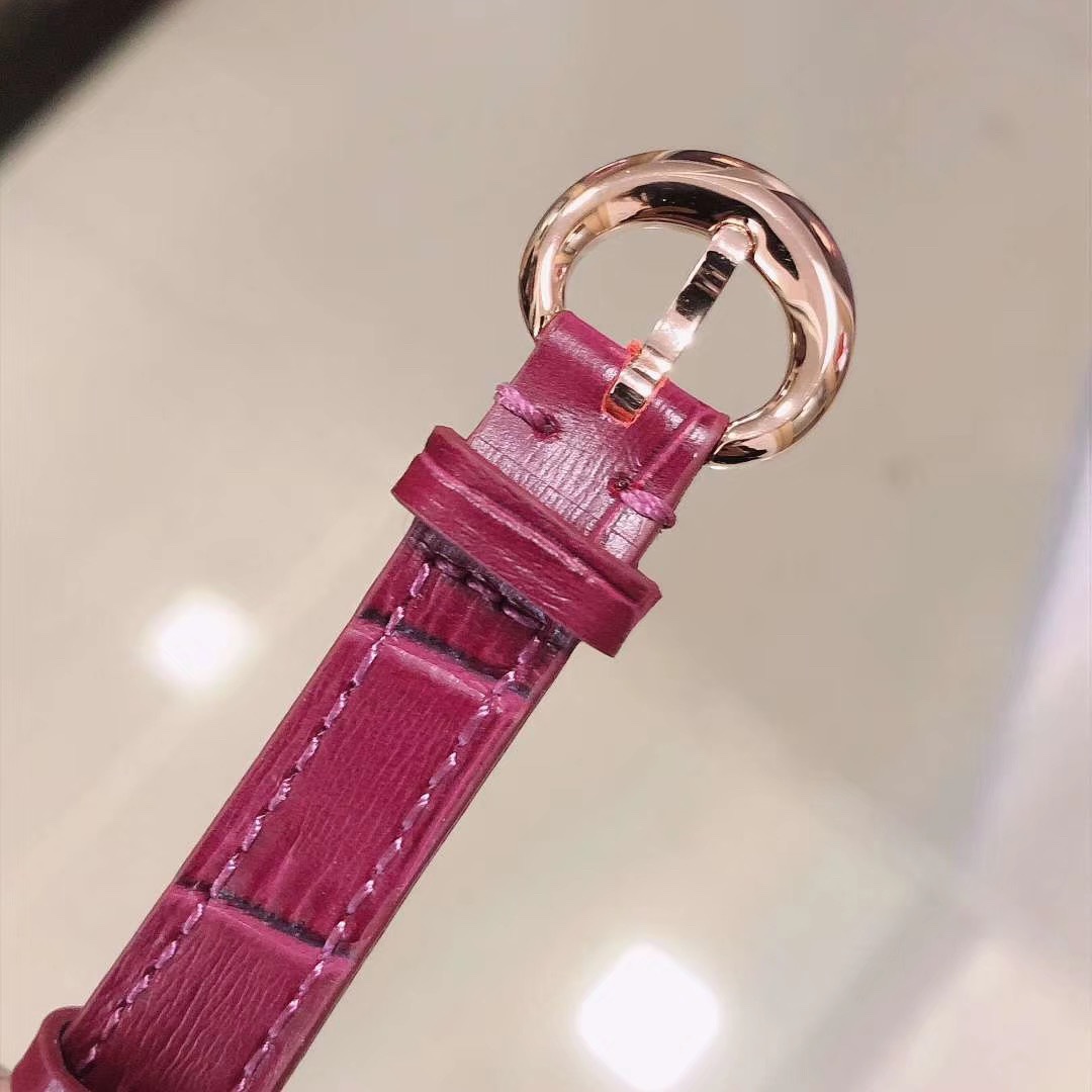 Chopard 萧邦彩虹钻震撼来袭 快乐钻一直是女表中的翘楚 对这个系列的创意一直中毒很深