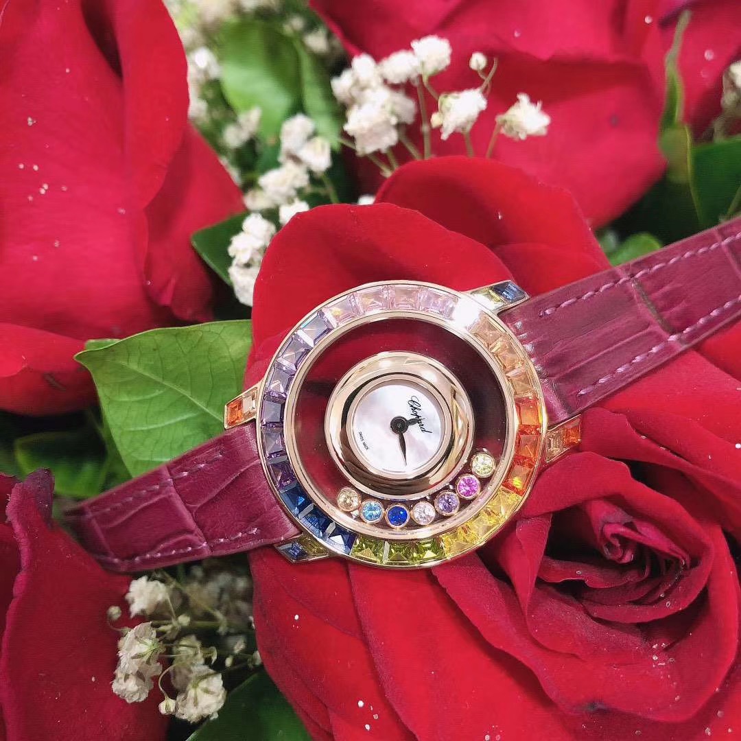Chopard 萧邦彩虹钻震撼来袭 快乐钻一直是女表中的翘楚 对这个系列的创意一直中毒很深