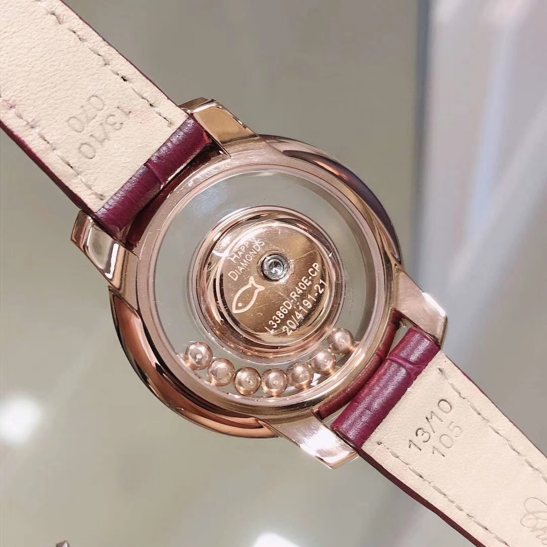 Chopard 萧邦彩虹钻震撼来袭 快乐钻一直是女表中的翘楚 对这个系列的创意一直中毒很深