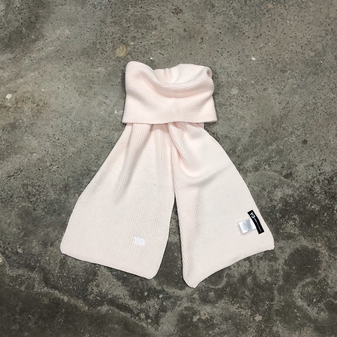 Y-3 qualité du miroir
 Foulard Couleur rose Rouge