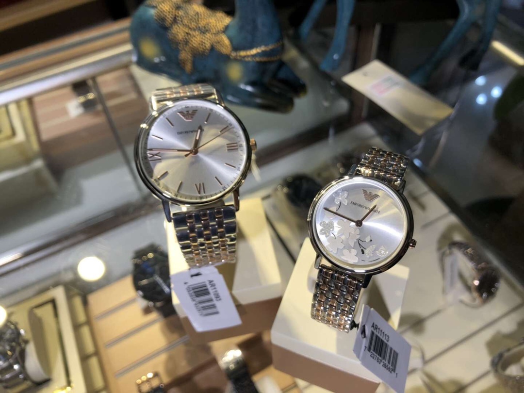 Armani Pareja de calidad genuina modelo: AR11093/AR11113, utilizando espejo de cristal mineral. Correa de acero inoxida…