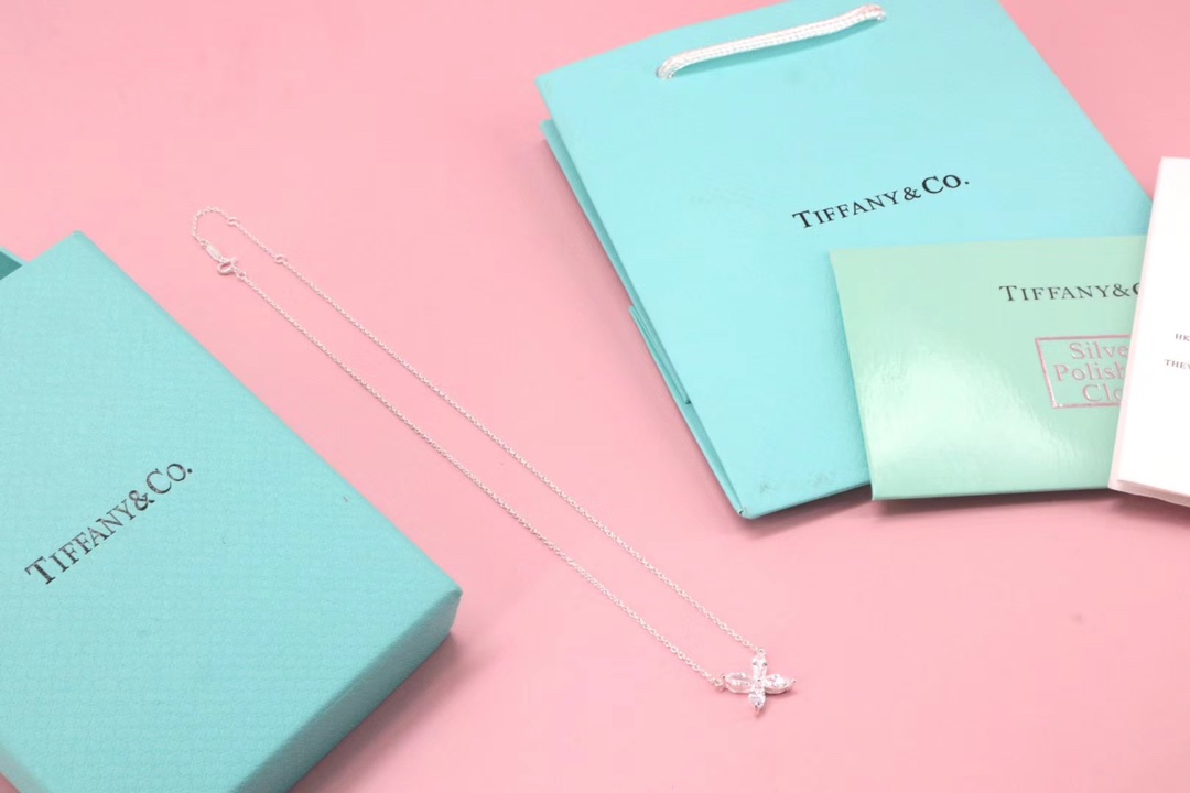 Tiffany & Co. Tiffany&Co. 简约四叶草 锁骨项链