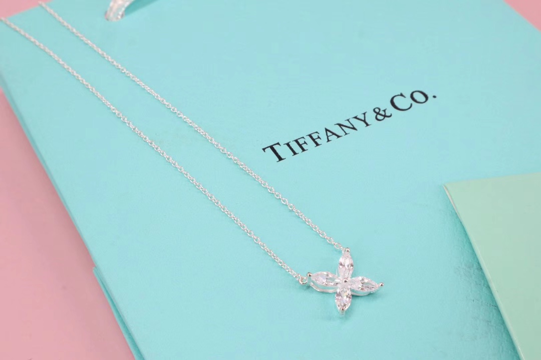 Tiffany & Co. Tiffany&Co. 简约四叶草 锁骨项链