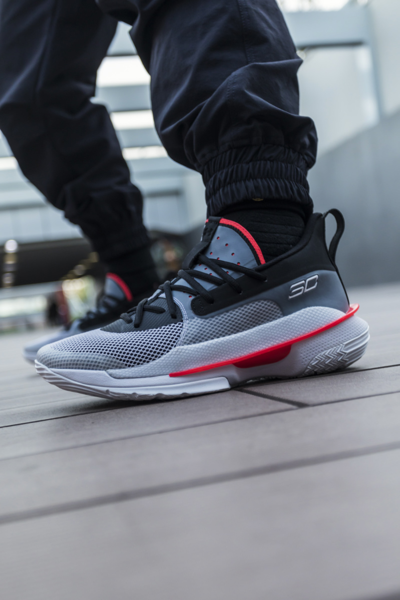 90240 ua curry 7 库里7代过毒版本独家出货 双重缓震脚感 顶级