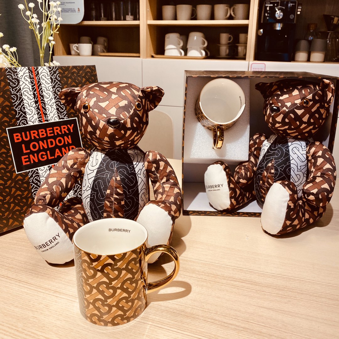 BURBERRY VIP BOX BEARS AND CUPS - 图片 1