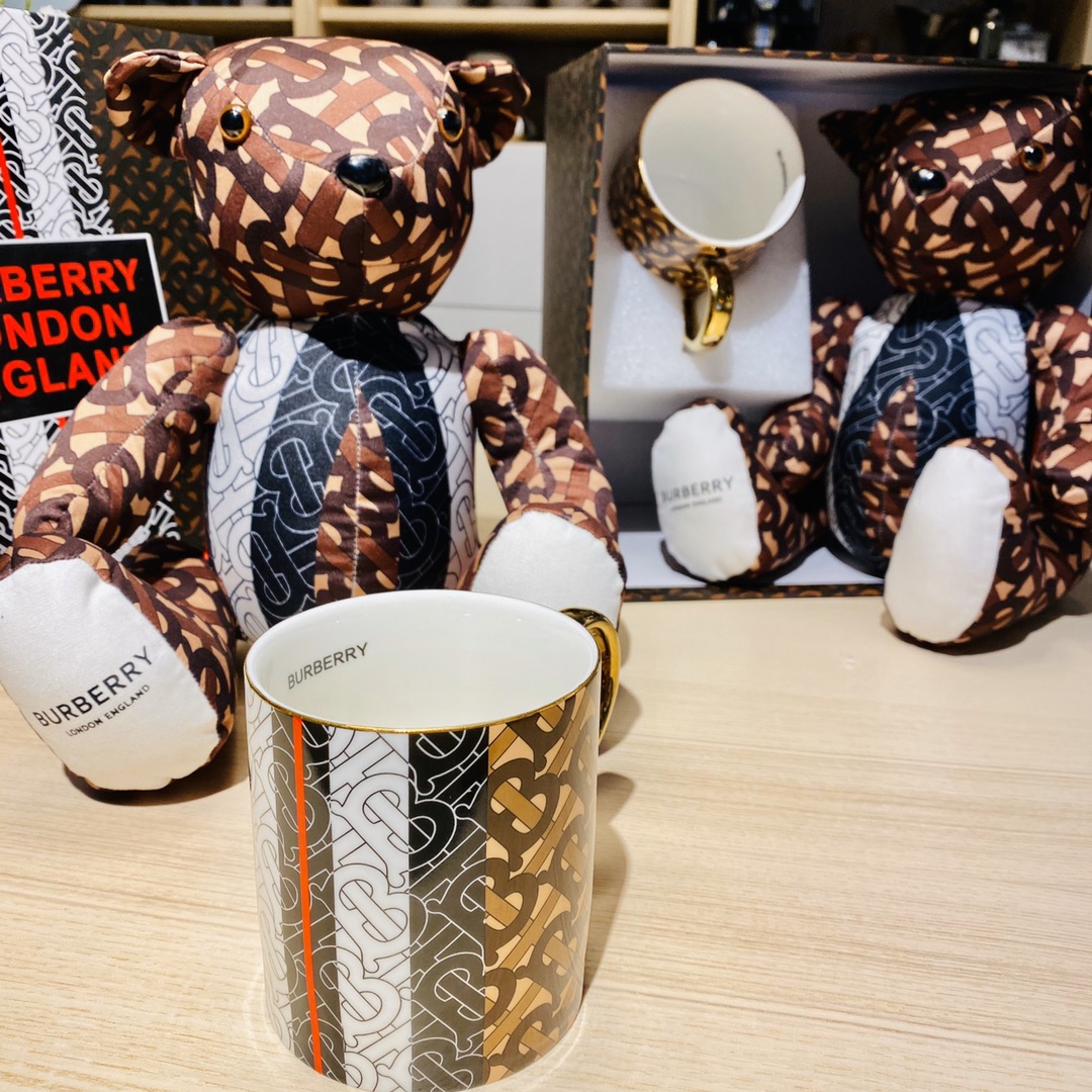BURBERRY VIP BOX BEARS AND CUPS - 图片 3