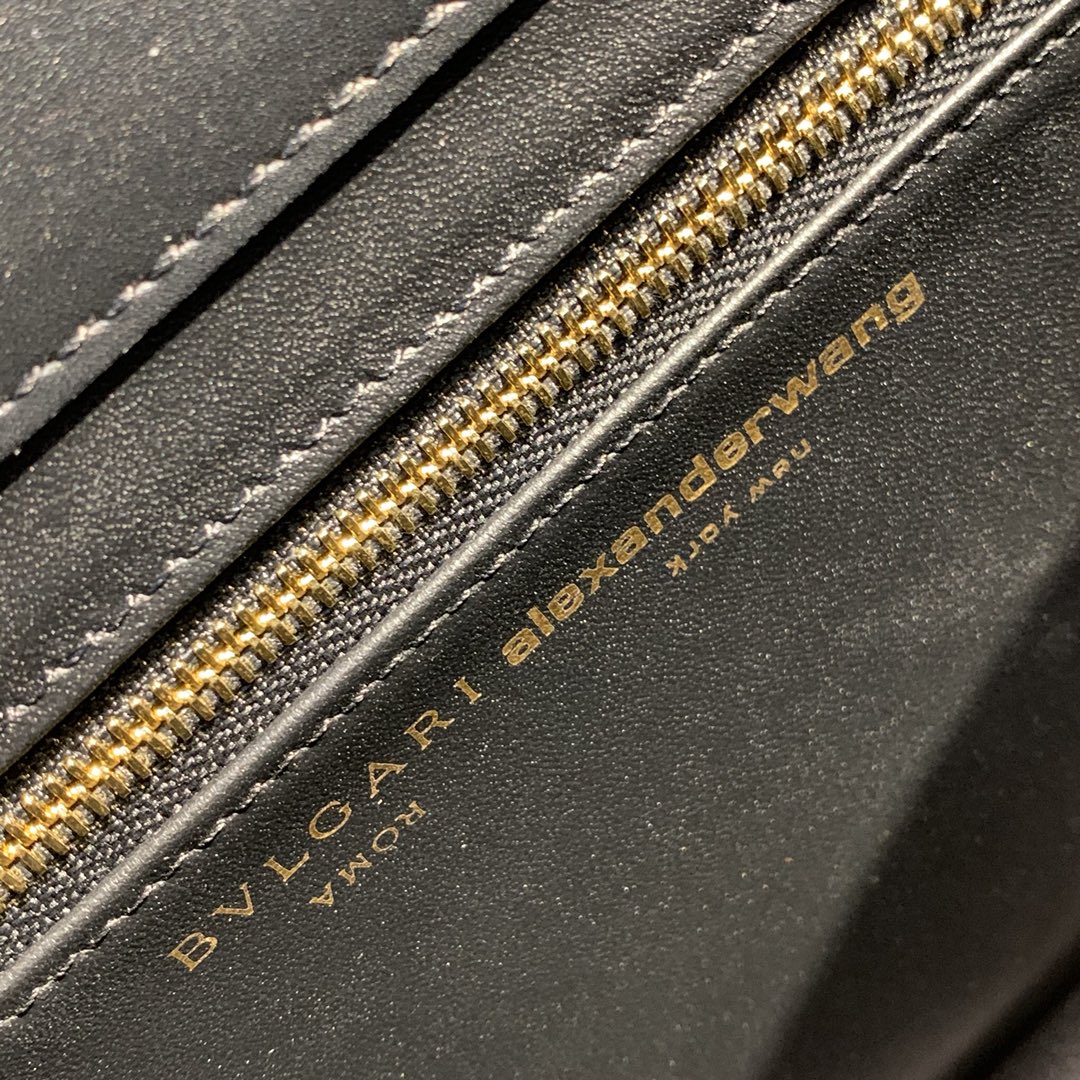 BVLGARI宝格丽蟒蛇皮单肩包288620