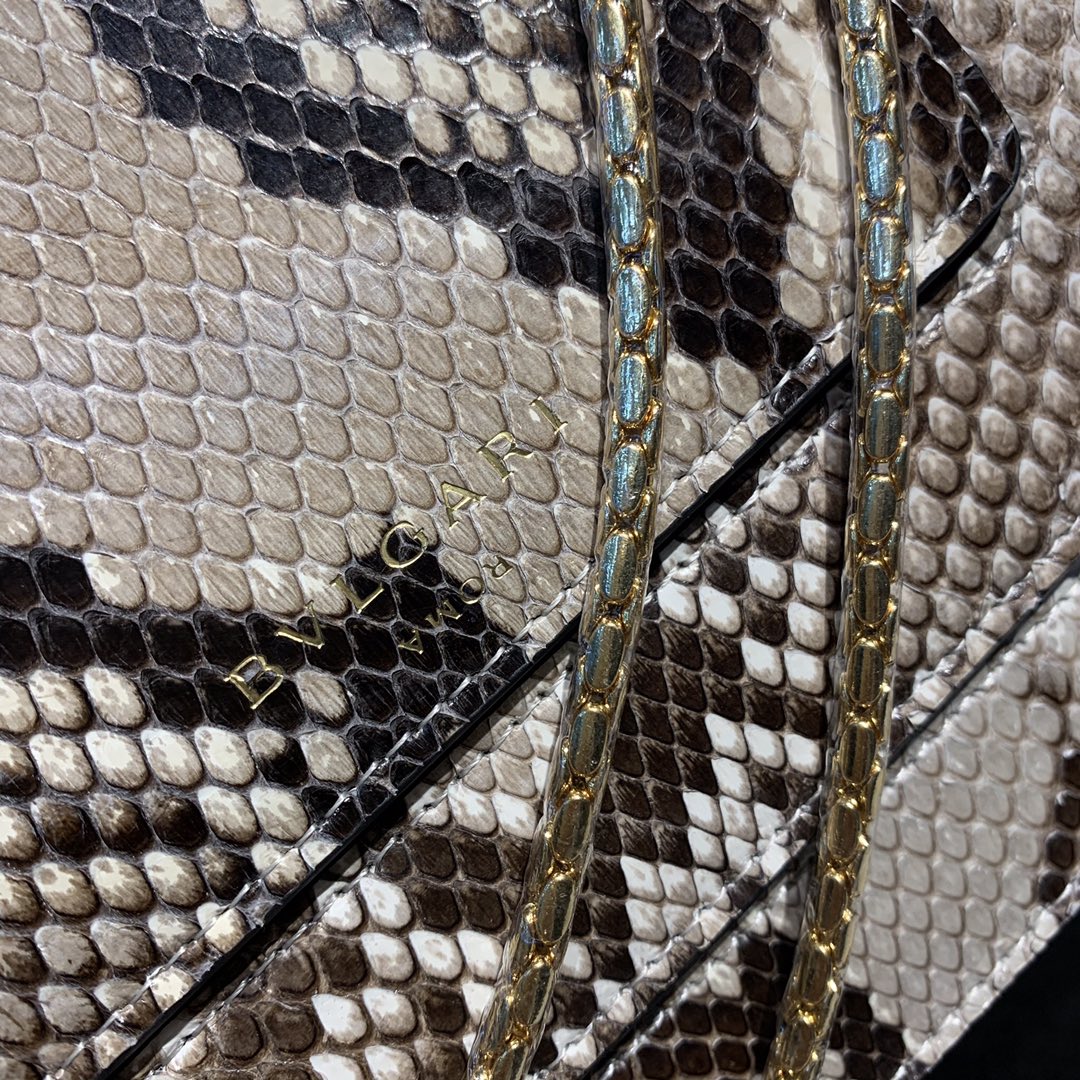 BVLGARI宝格丽蟒蛇皮单肩包288620